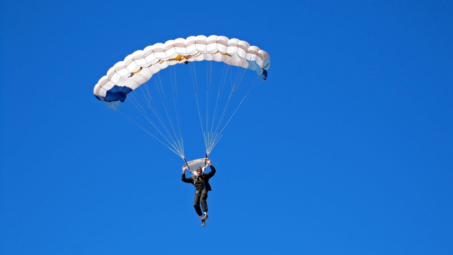 开云app全站-全国青少年户外拓展赛，挑战极限激发潜能，青少年户外拓展训练营